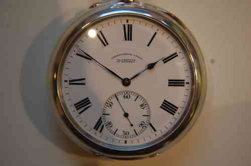 Gut erhaltene Beobachtungsuhr  Uhrenfabrik Union Glashütte i. Sa.  (Ankerchronometer Nr. 77375)